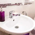 Square Apartman Odessza